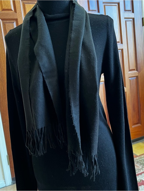 100% Cashmere Black Scarf Rectangle 46” X 12” Fringe - Picture 4 of 4
